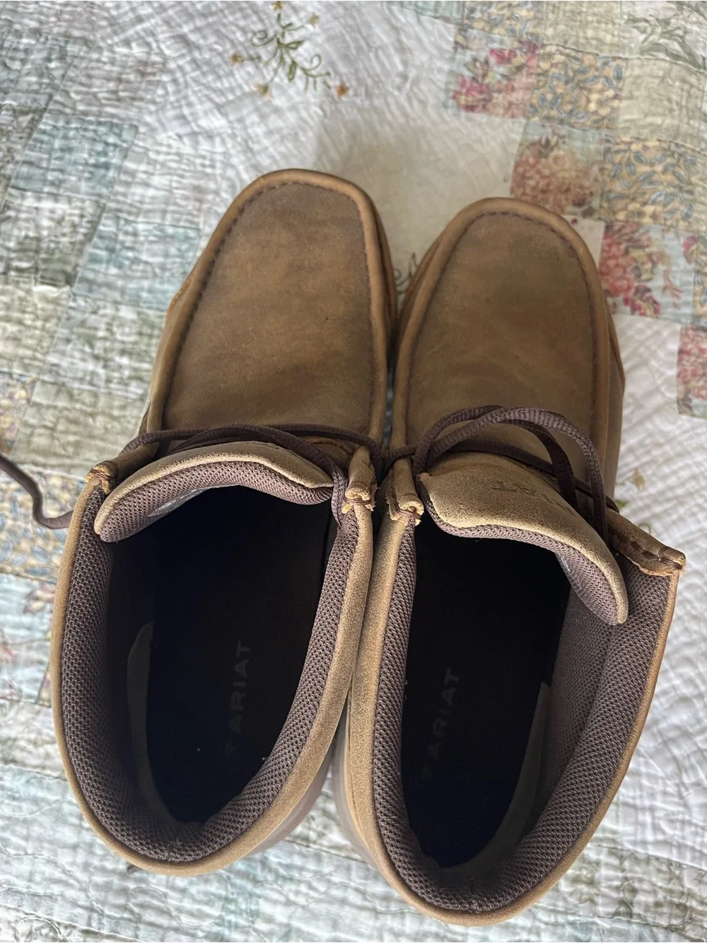 ARIAT Men’s Brown shoes/boots size 10D